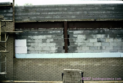 Photo_06: Note absence of drainage plane - problem in the making